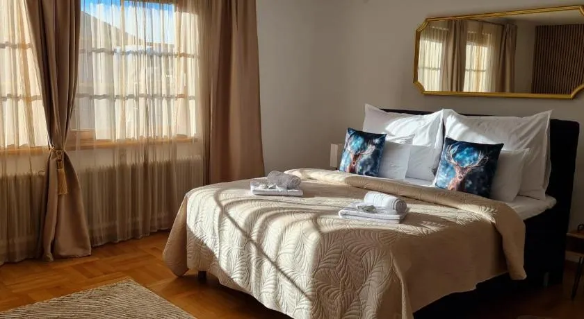 aNNa s Cozy Home with Private Forest, Canopy Terrace & Parking, near Red Bull Ring - Image 1