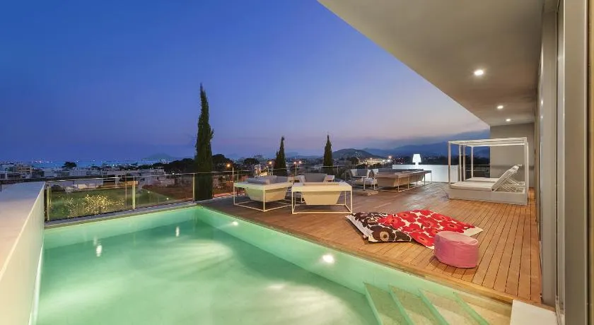 Luxury Villa Phoenix - Image 1
