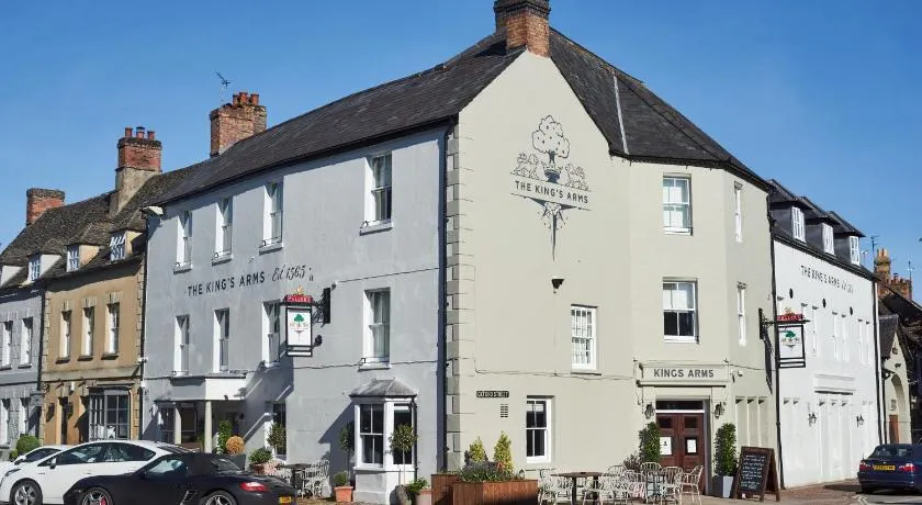 The Kings Arms - Image 1