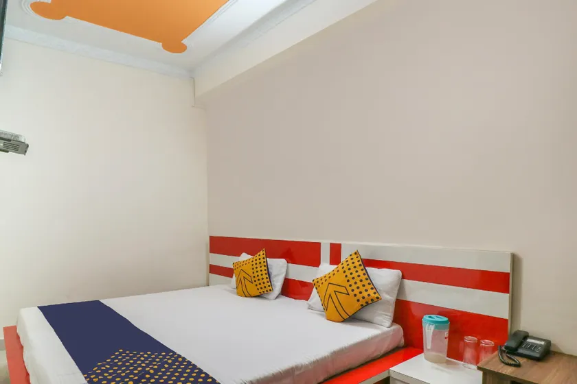OYO 66348 Milan Hotel - Image 1