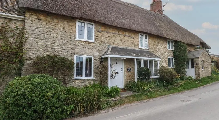 Cobblers Cottage - Image 1