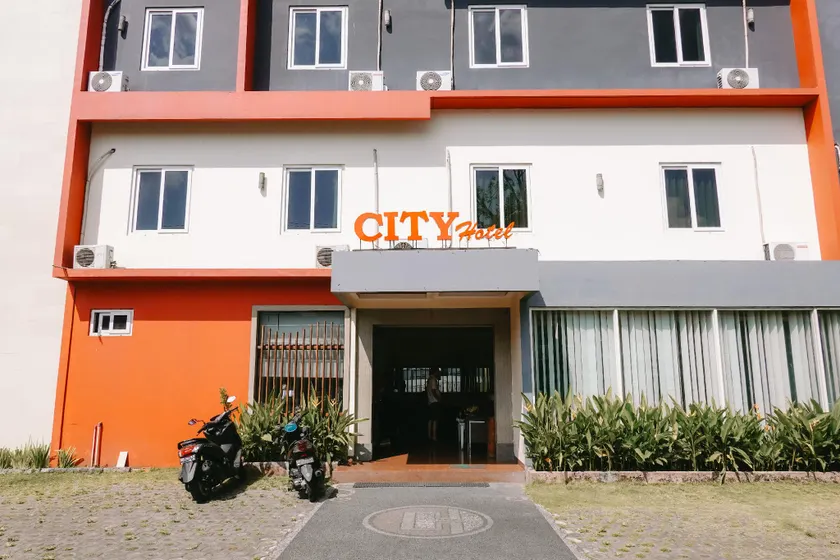 City Hotel Mataram - Image 1