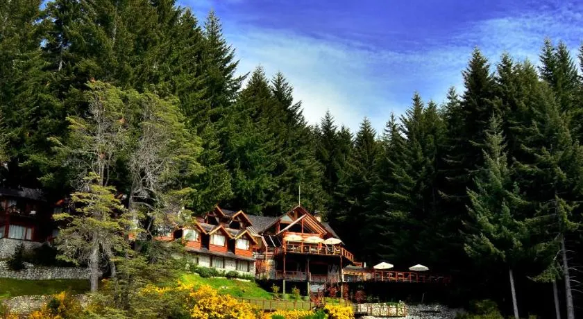 Dos Bahias Lake Resort - Image 1
