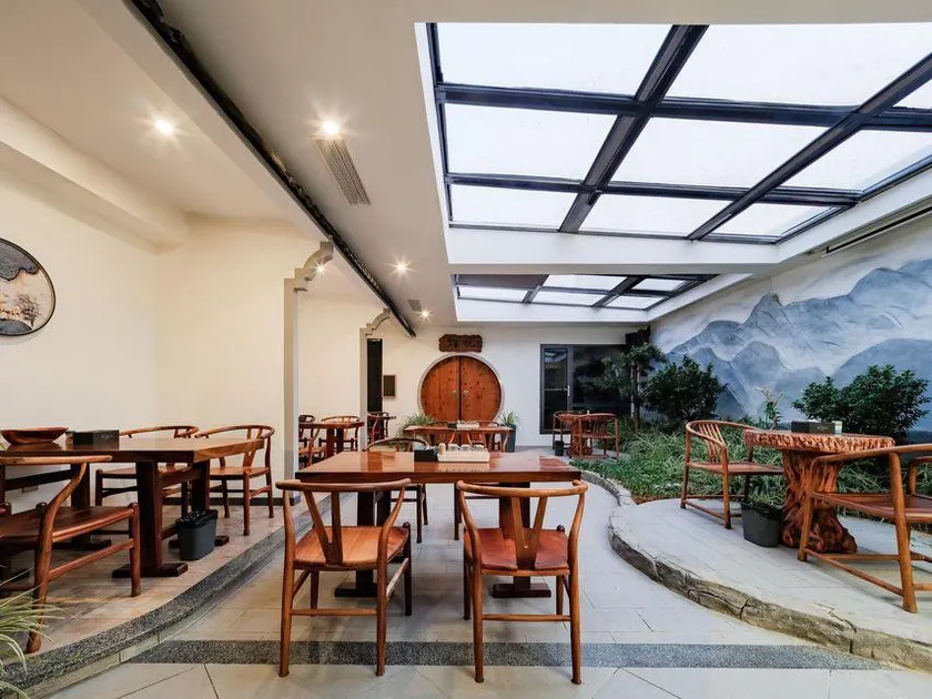 Tongren Jinyue Hotel (Fanjingshan Avenue Jiuyicheng Fangyuanhui Branch) - Image 1