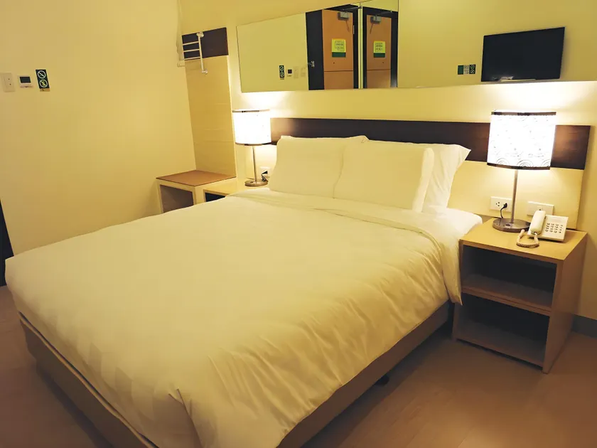 Go Hotels Otis - Manila - Image 1