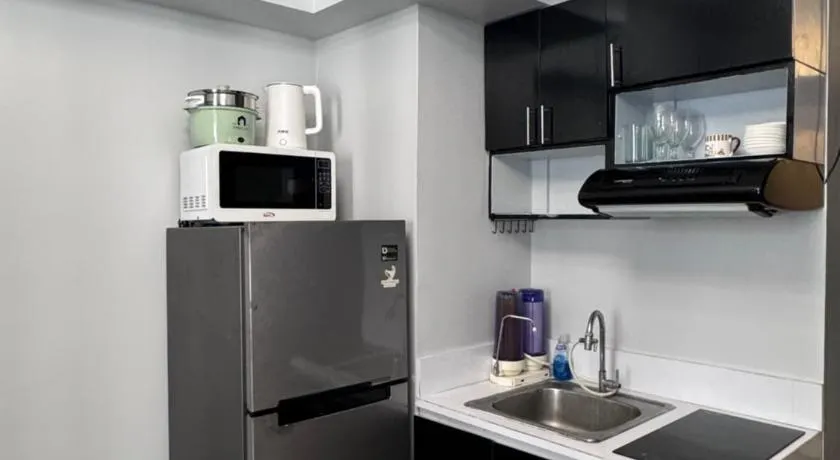 Studio Unit Amaia Skies Shaw - Image 1