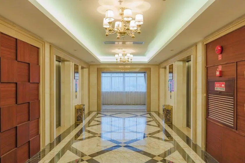 Taishan Gaoye Hotel - Image 1