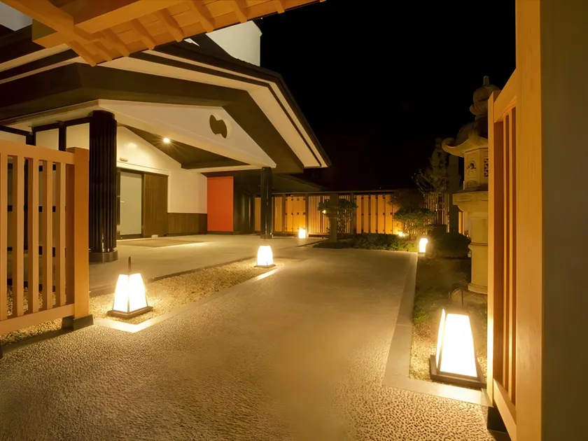 Takamiya Ryokan Beni - Image 1