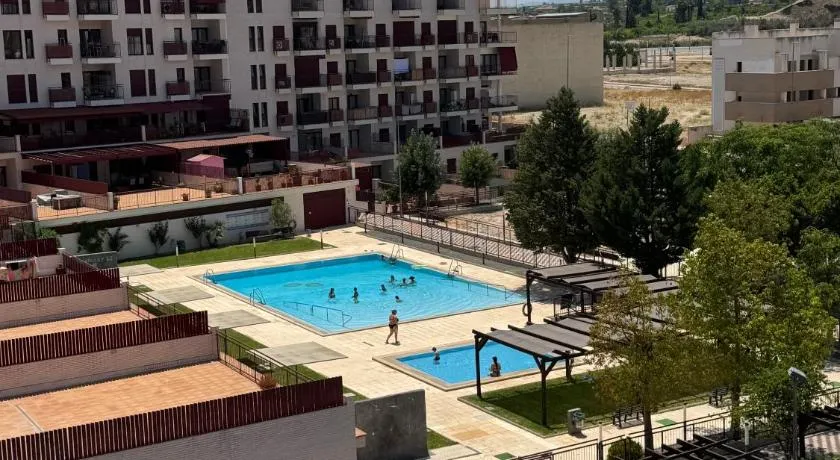 Ático con terraza, piscina y jacuzzi - Image 1