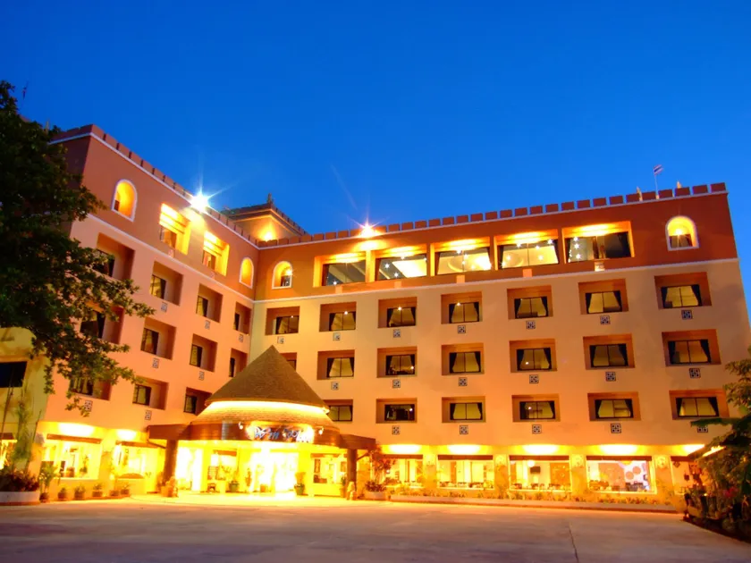 Win Place Hotel Chiang Mai - Image 1