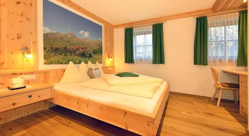 Ferienwohnung 'Feldererhof Gsies Apt Almenblick' mit Bergblick, Gemeinschaftsgarten und WLAN - Image 1