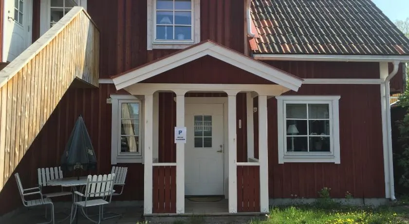 Augustas Bed & Breakfast - Image 1