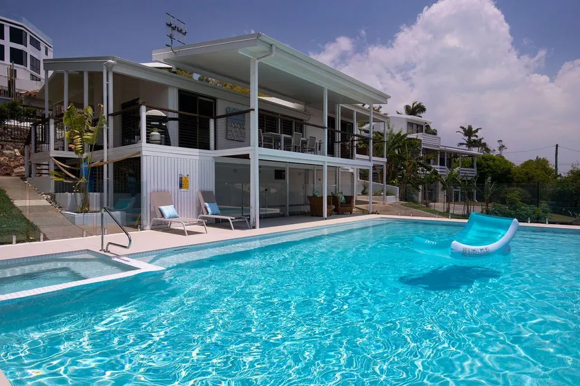 The Pool House - Image 1