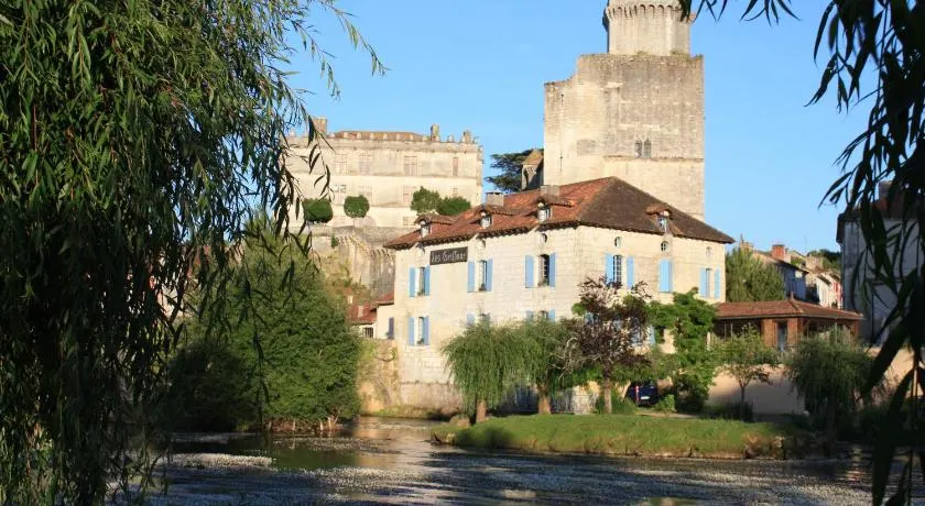 Hostellerie Les Griffons - Image 1