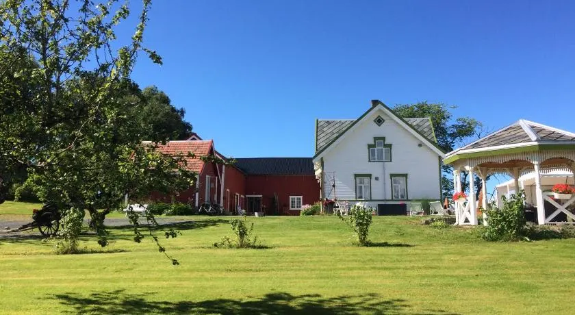 Strømnes - Oldefars gjestehus Inderøy - Image 1