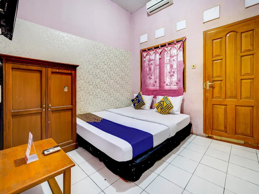 Hotel O Pondok Kuning - Image 1