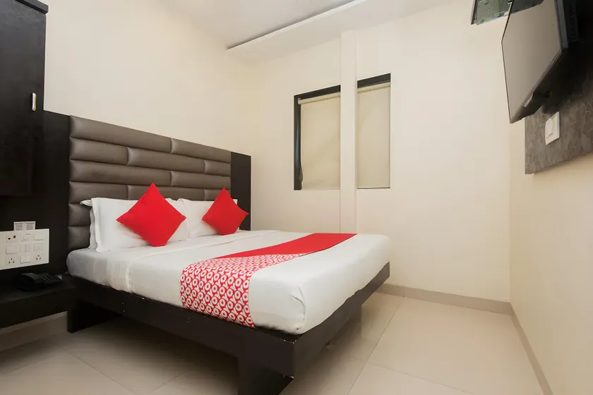 OYO 3782 Hotel Adnoc Inn - Image 1