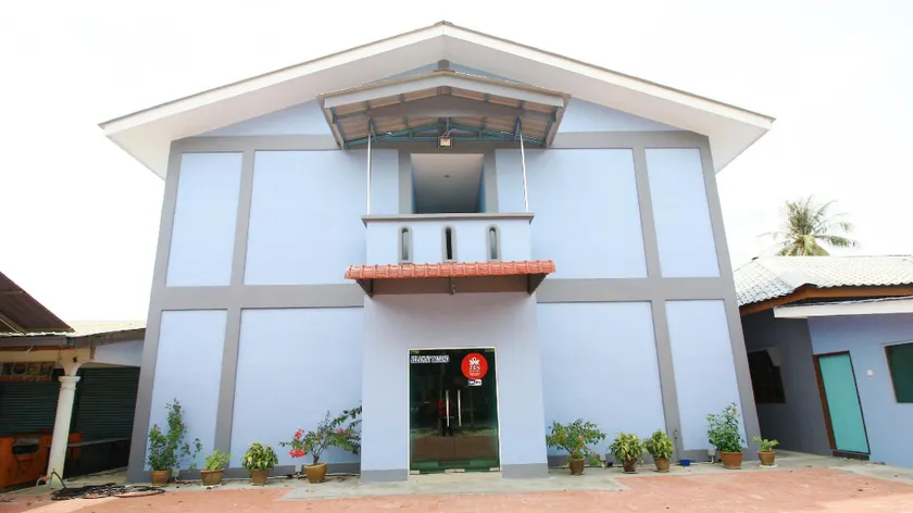 ZEN Rooms Near Pantai Tengah - Image 1