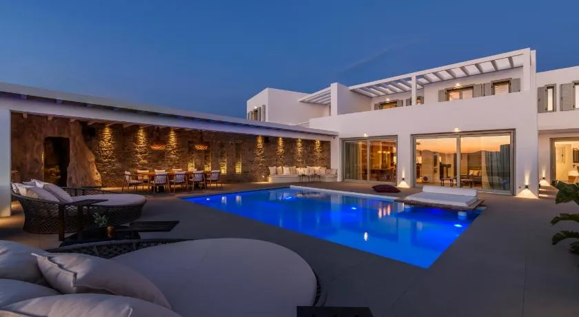 Splendid Mykonos Luxury Villas & Suites - Image 1