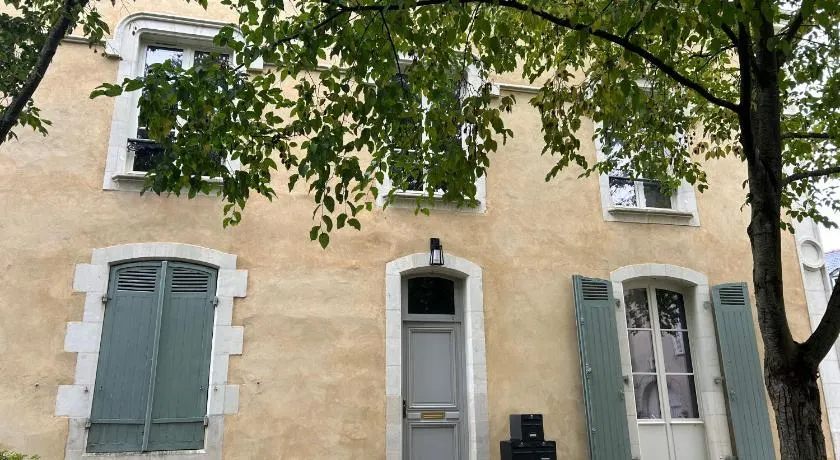 Chez Nous Laval - Image 1