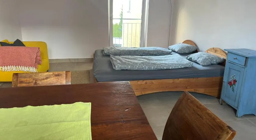 Tauglerei Doppelzimmer Bergamotte - Image 1