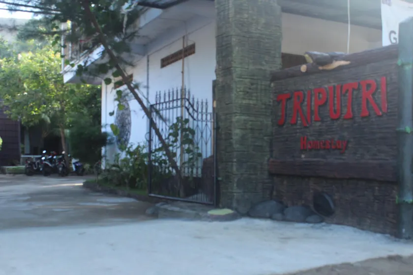 Tri Putri Homestay - Image 1