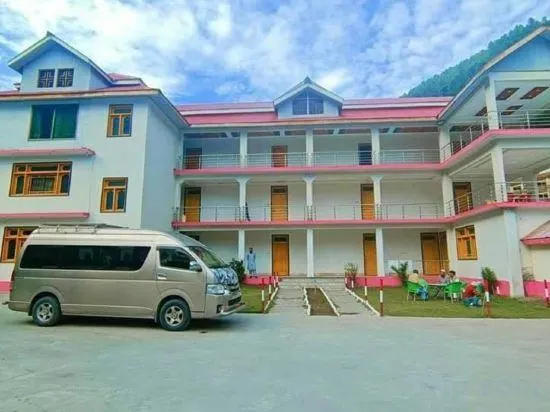 Hotel Eden Naran - Image 1