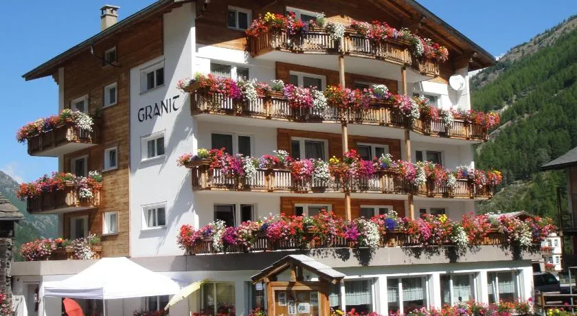 B&B Haus Granit Saas Grund - Image 1