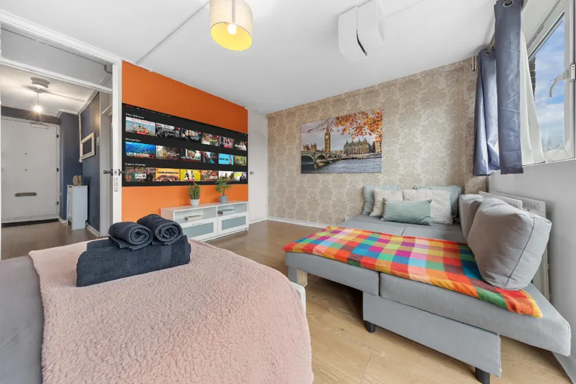 The Bermondsey Guesthouse - Image 1
