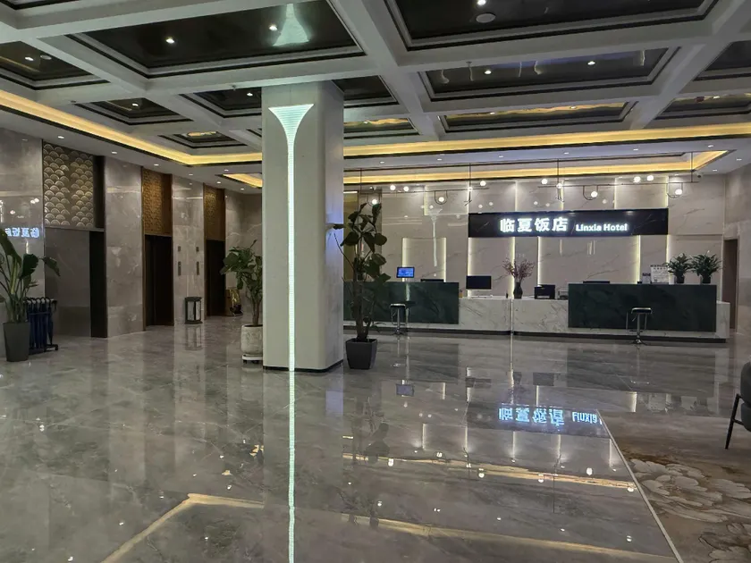 Linxia Hotel - Image 1