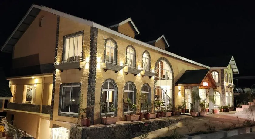 Hotel Hilla and Apartments, Nathia Gali - Image 1