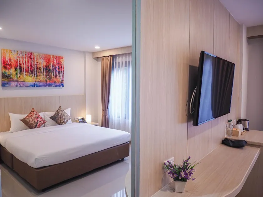 Malee Hotel - Image 1