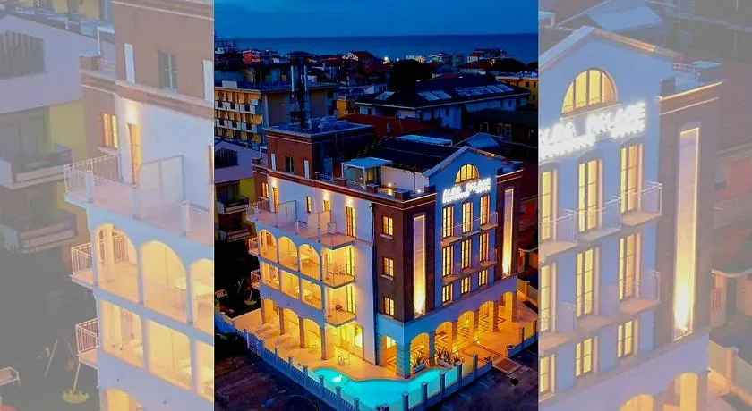 Residence Hotel Alba Palace - Image 1