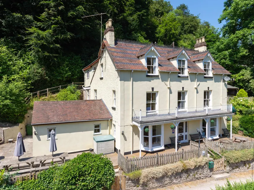 Luxurious Holiday Home in Ross on Wye near Goodrich Castle - Image 1