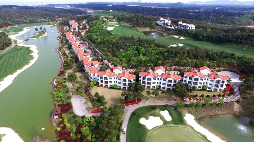 Pine Ridge Resort - Image 1