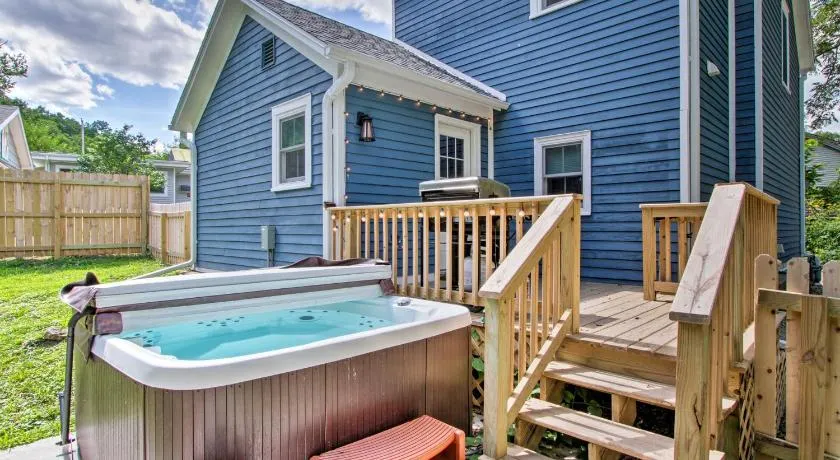 The Nook, boutique Galena cottage - Image 1