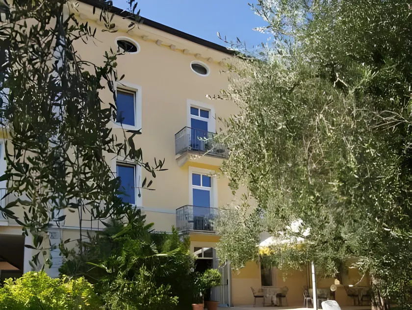 Aparthotel Englovacanze - Image 1