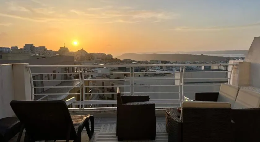 Luxury 3BR Apartment in Mellieħa with Panoramic Views - Image 1