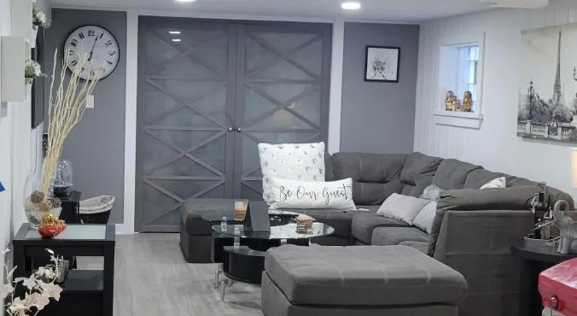 Beautiful basement - Image 1
