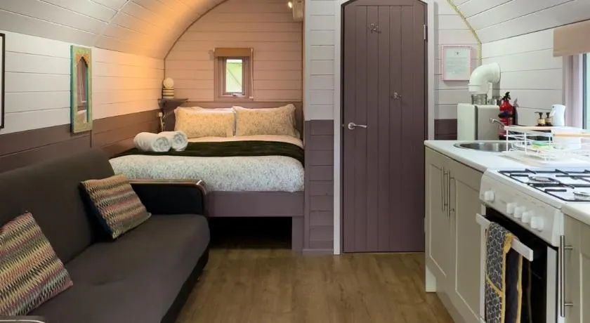 The Mainstay Pod at Hidden Wood Glamping - Image 1