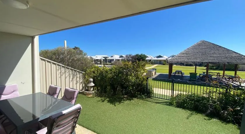 Unit 44 Seafront Estate - Image 1