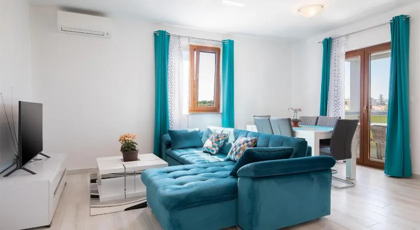 Apartamento Kaylie, nuevo lugar de 3 habitaciones en Pula, Croacia - Image 1