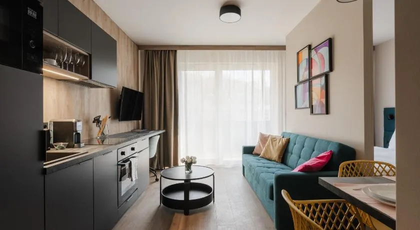 Avenue Apartments - Image 1
