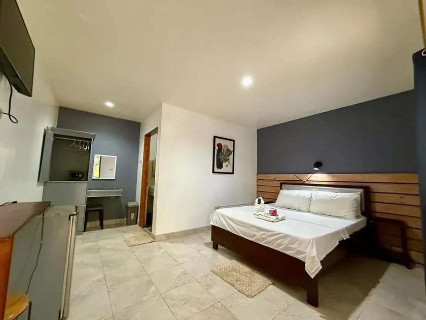 Marion Roos Hotel - Image 1
