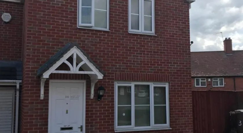 HOUSE shared, New Build 36 Nottingham 3bedrooms - Image 1