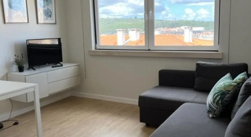 New Aqueduct View Romantic Apartment in Campolide - 2B - Image 1