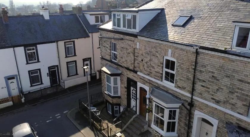 Elgin cottage - Image 1