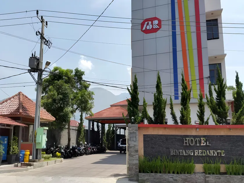 Hotel Bintang Redannte - Image 1