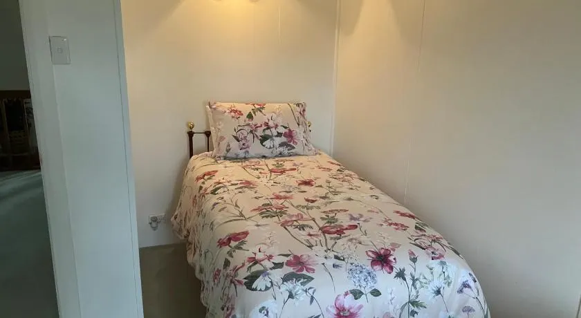 Library Cottage - Image 1