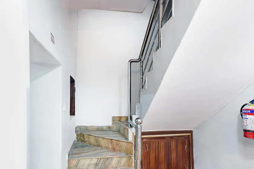 Hotel O Knights Inn - Image 1